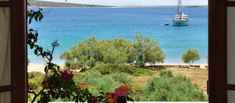 Michalis Apartments near the beaches with sea view