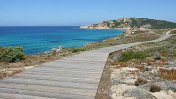 Plage privée, navette gratuite vers la plage, beach-volley