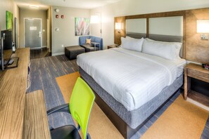In-room safe, desk, iron/ironing board, free cots/infant beds - Holiday Inn Express & Suites Cleveland West - Westlake by IHG (Westlake)