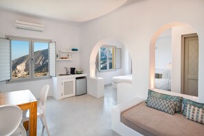 Private Aegean Pool Suite, Plunge Pool | Private kitchenette | Coffee/tea maker, electric kettle - Skyfall Suites - Adults Only (Santorini)