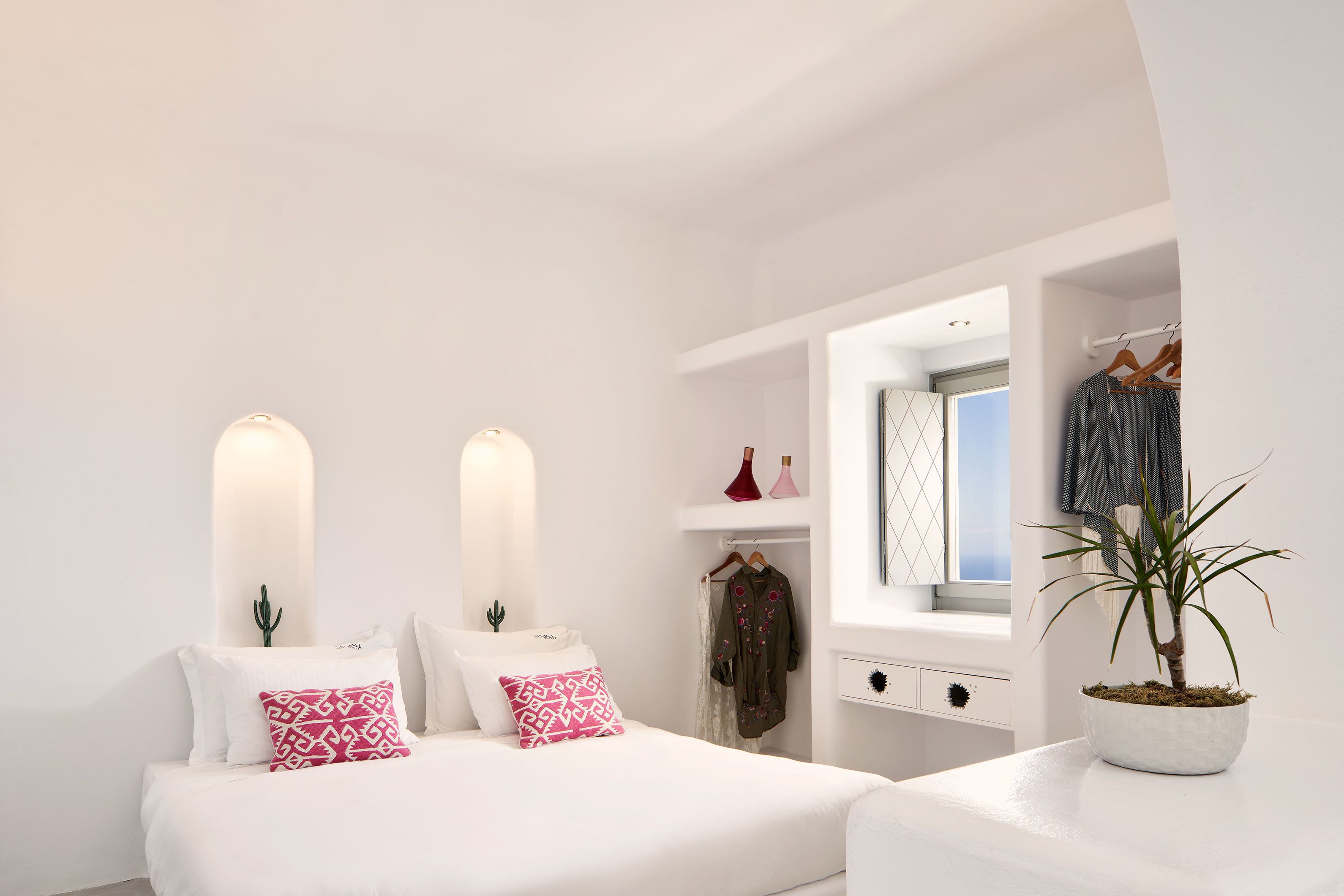 Skyfall Suites - Adults Only Santorini interior view 8