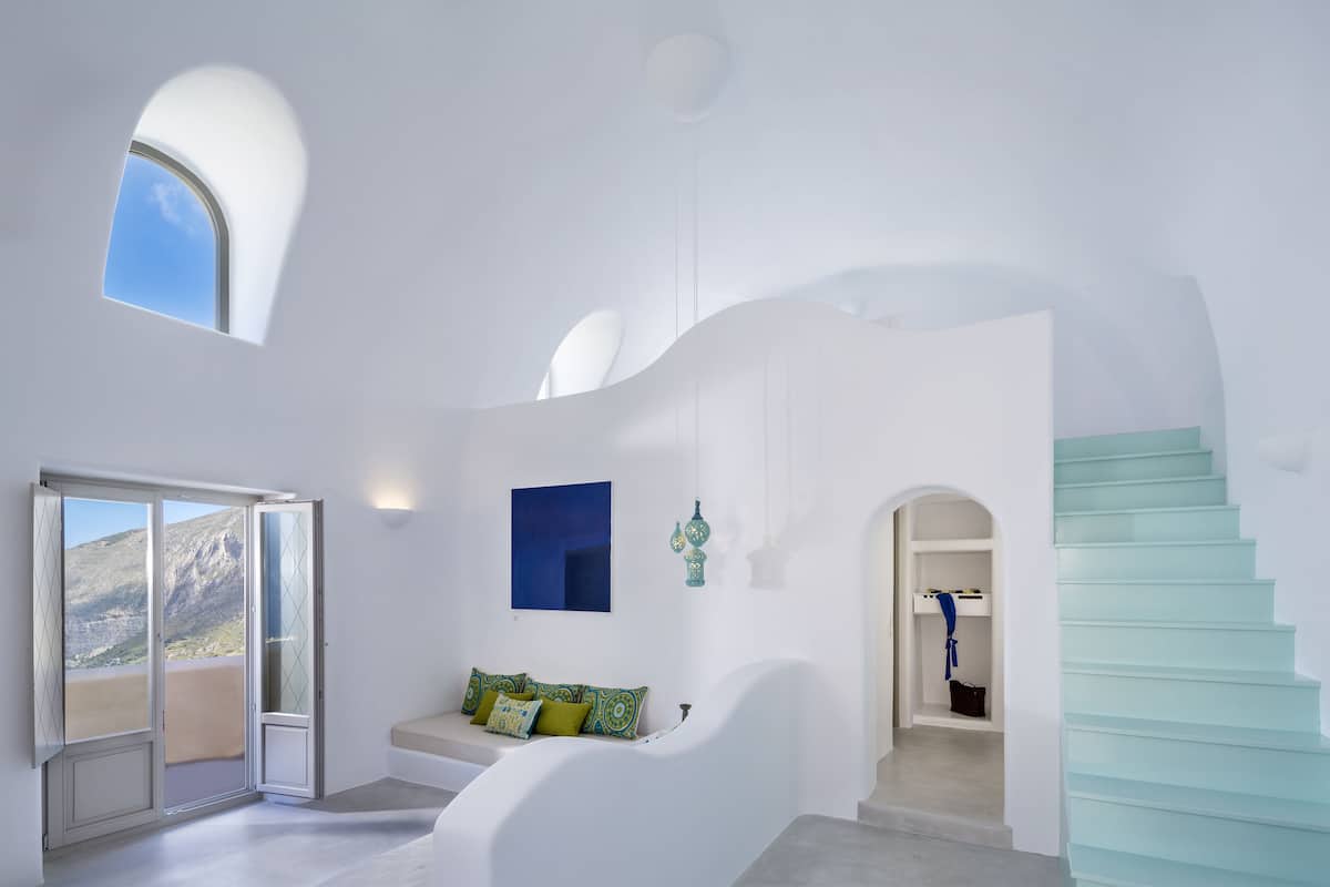 Ropa de cama de alta calidad y minibar 