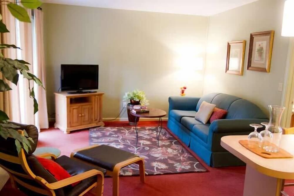 Summer's Inn of Ludington by null