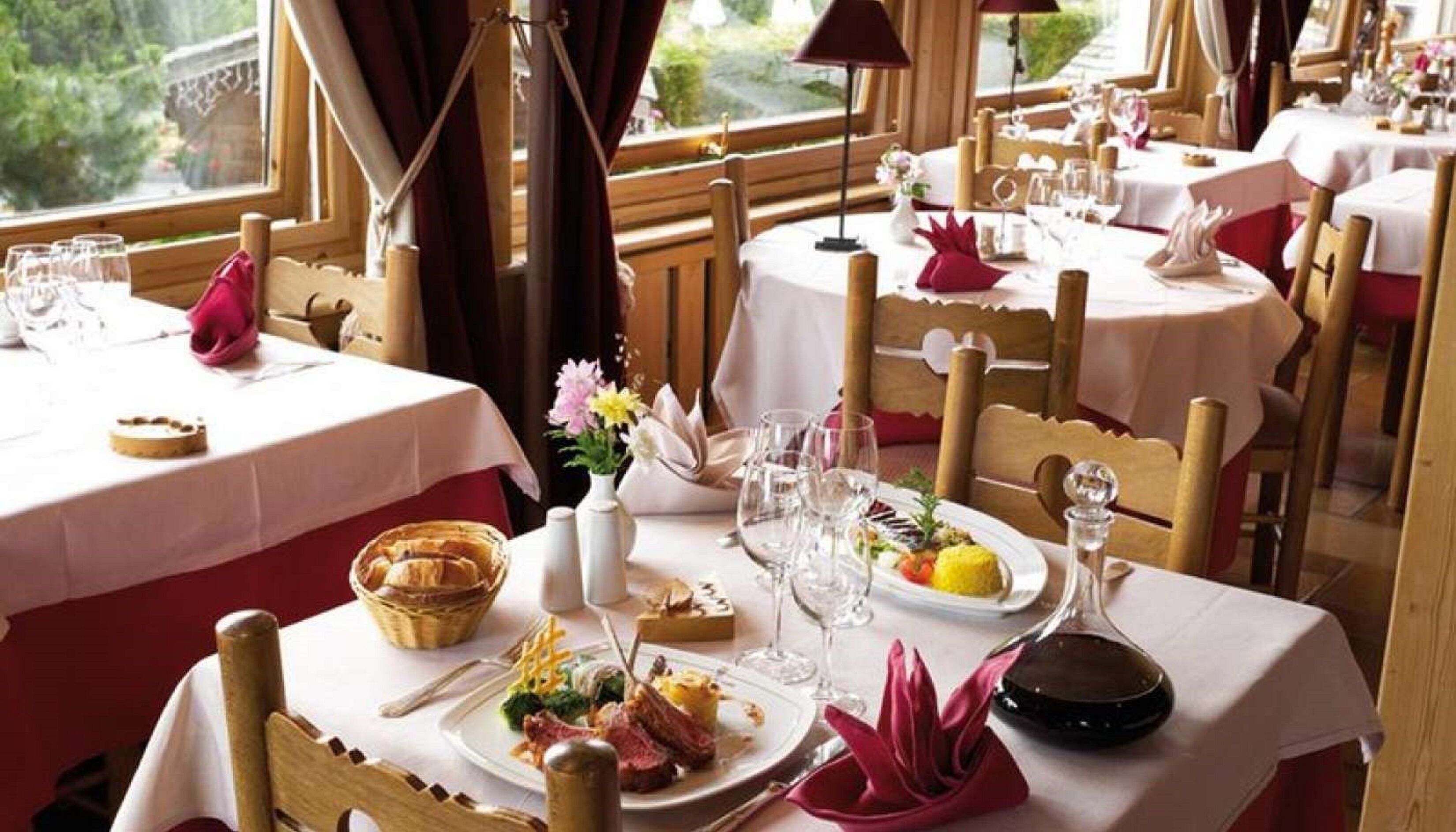 daily buffet breakfast (eur 17.00 per person)