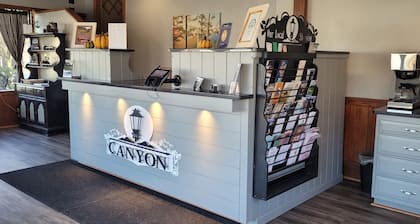 The Canyon Motel
