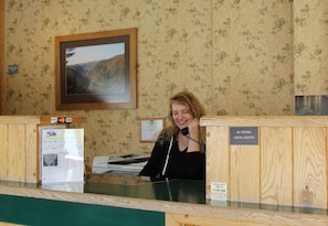 Check-in/check-out kiosk