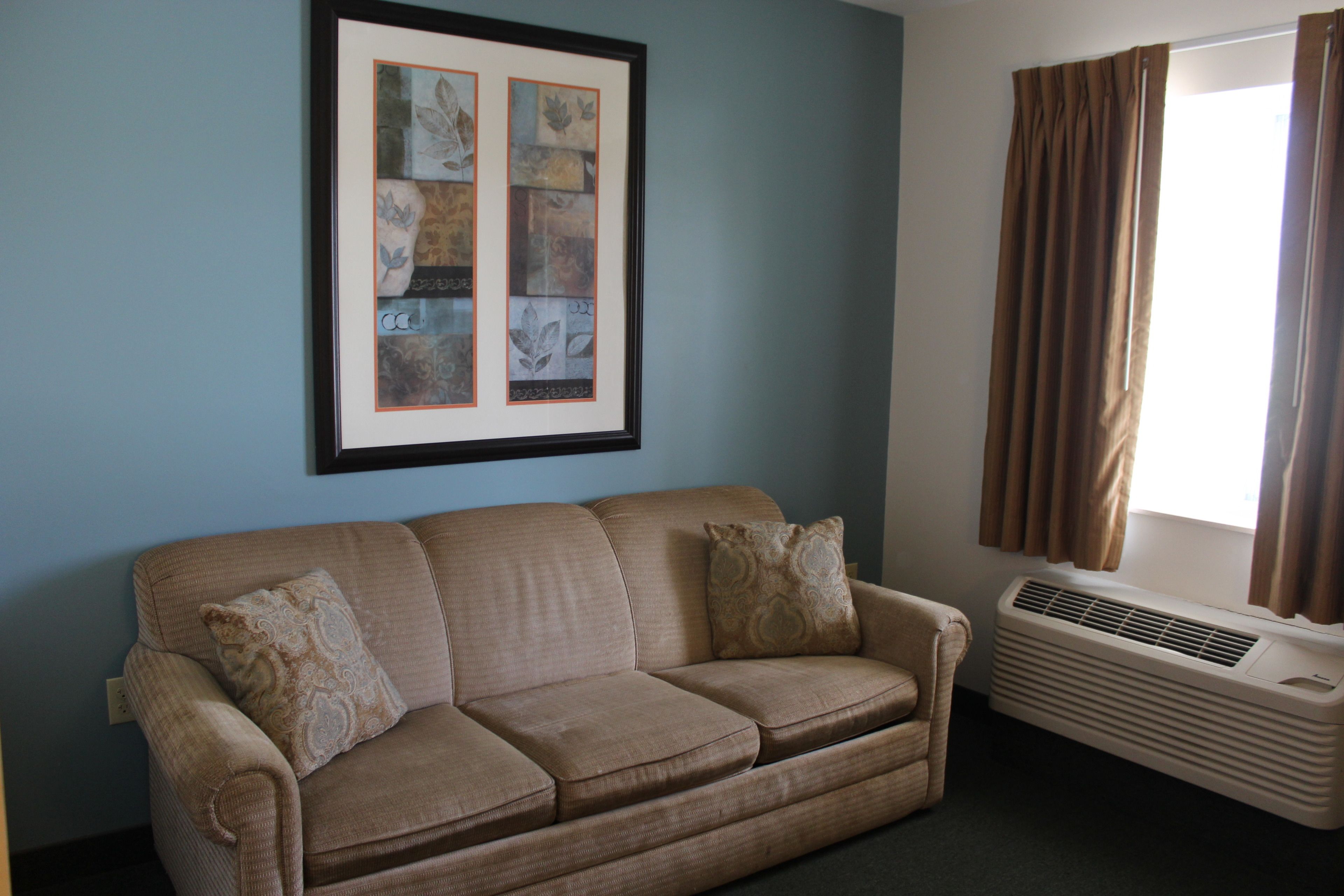 Desk, iron/ironing board, rollaway beds, free WiFi