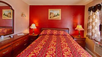 Kamar Deluks, 1 Tempat Tidur Queen, Bebas Asap Rokok | Meja kerja, setrika/meja setrika, Wi-Fi gratis, dan seprai linen