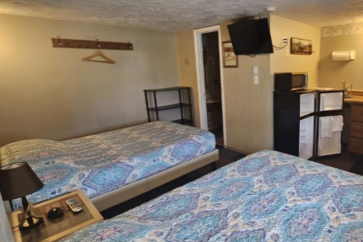Basic Single Room, 2 Double Beds, Kitchenette, Ground Floor