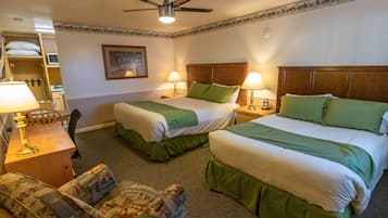 Ropa de cama de alta calidad y escritorio