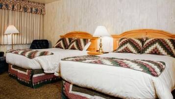 Premium bedding, desk, iron/ironing board, free WiFi