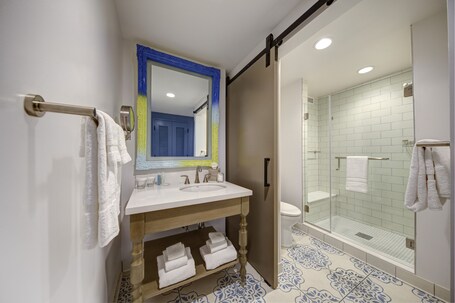 Universal's Loews Sapphire Falls Resort - Image 17