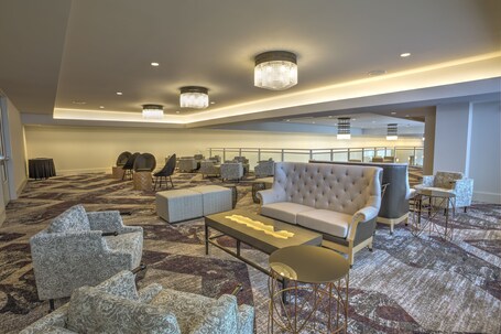 Universal's Loews Sapphire Falls Resort - Image 45