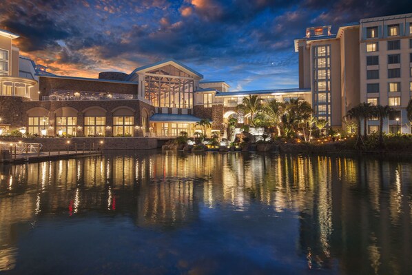 Exterior - Universal's Loews Sapphire Falls Resort (Orlando)
