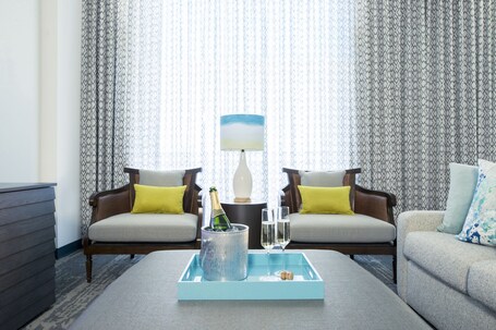 Universal's Loews Sapphire Falls Resort - Image 43