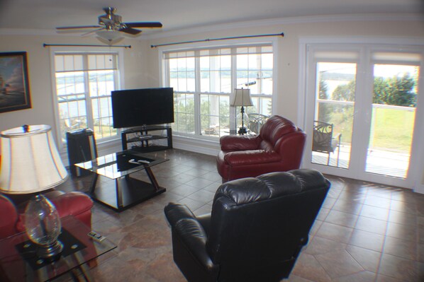 Apartment, 2 Bedrooms | Living room