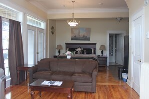 Executive-Suite | 1 Schlafzimmer, Pillowtop-Betten, Bügeleisen/Bügelbrett