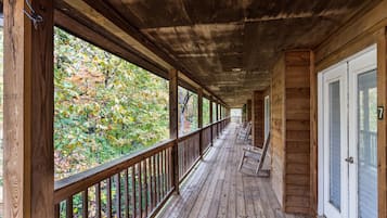 Quang cảnh ban công