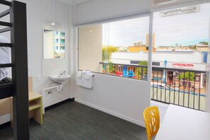 Bureau, Wi-Fi gratuit, draps fournis