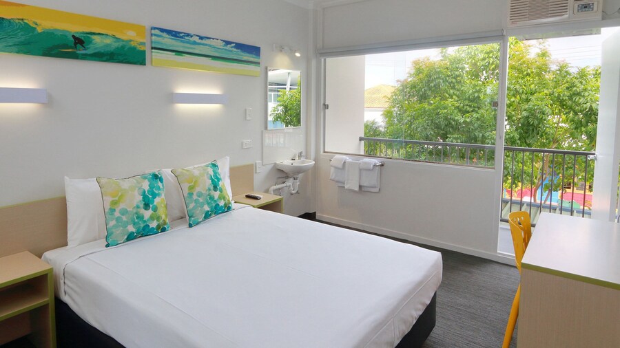 Palm Beach Hotel
