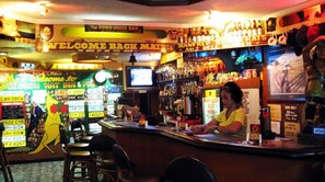 Bar (on property) - Slouch Hat Hotel (Manila)