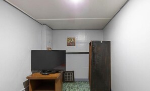 Interior - Slouch Hat Hotel (Manila)