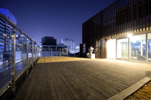 Sundeck