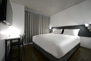 Double Room | Premium bedding, down comforters, pillowtop beds, in-room safe - Creto Hotel Myeongdong (Seoul)