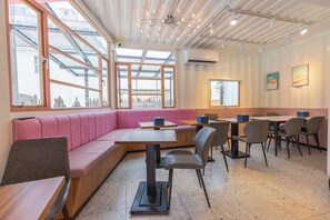 Restaurant - Lilai Travel - Lilia Motel (Taoyuan City)