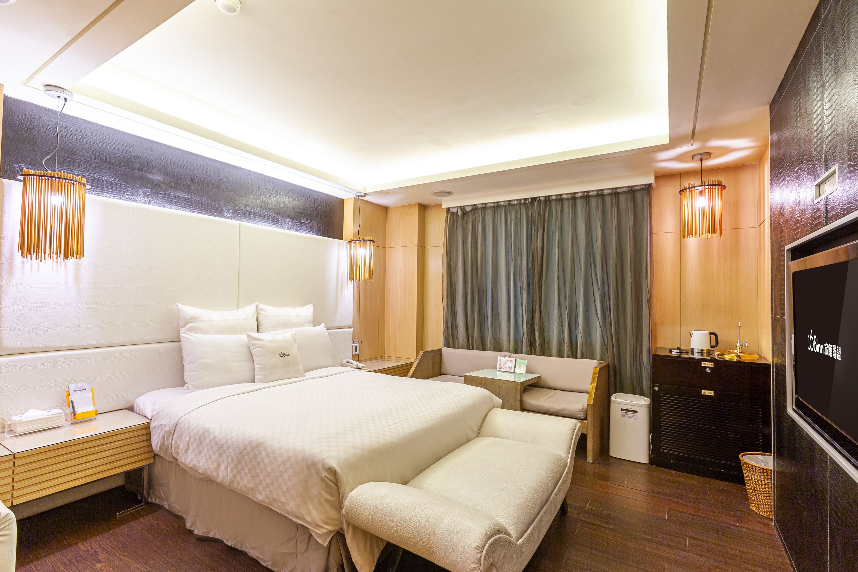 classic double room | free minibar, individually decorated, desk, blackout curtains