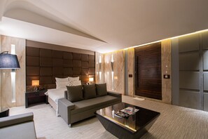 Deluxe Double Room | Individually decorated, individually furnished, desk, soundproofing - Six Star Motel-Zhongli (Taoyuan City)