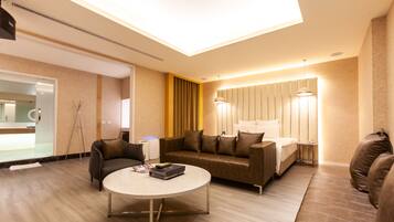 Individually decorated, individually furnished, desk, soundproofing