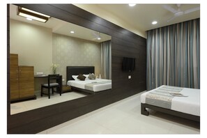 Suite, 1 cama matrimonial, vista a la ciudad | Vista desde la habitación