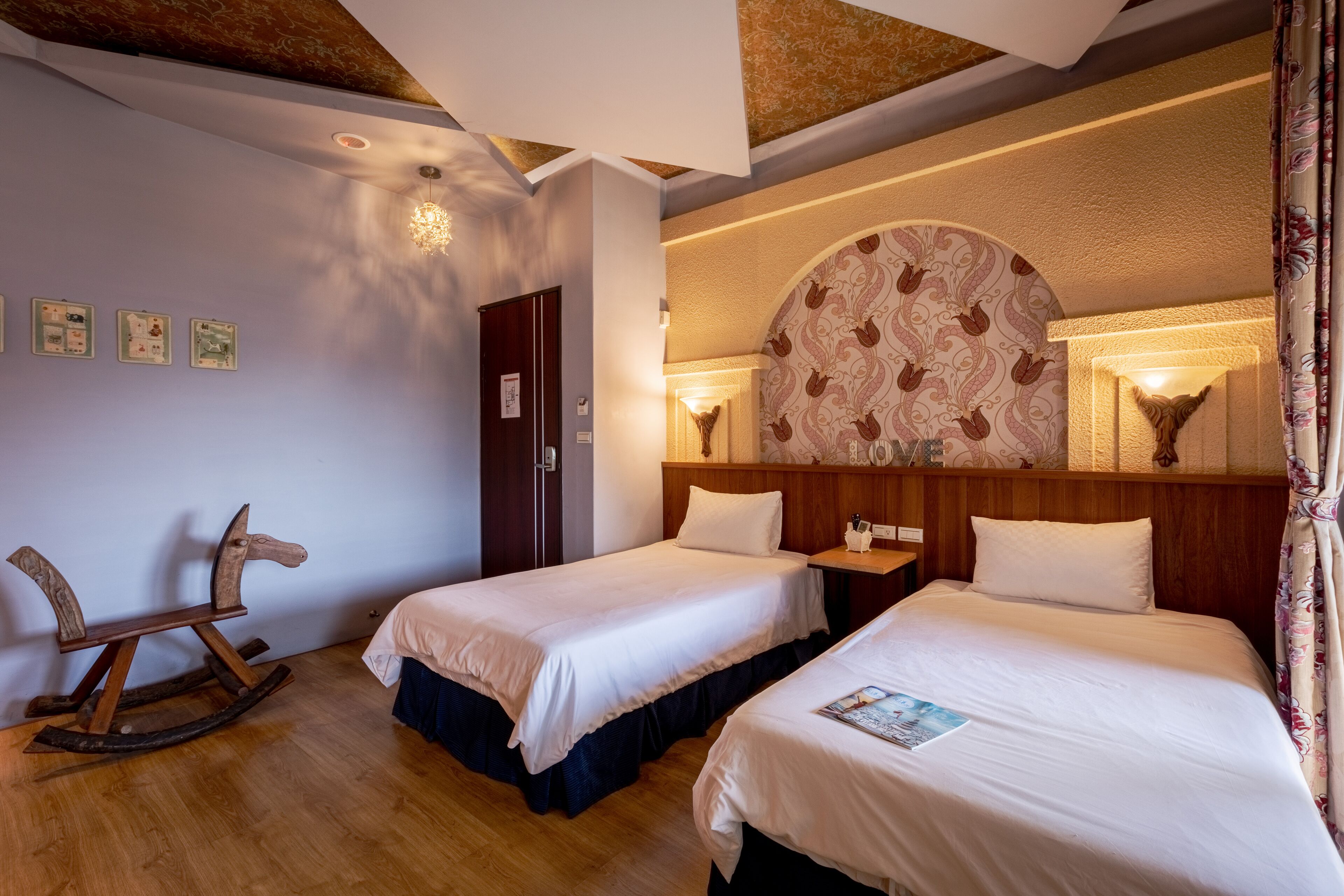 deluxe twin room, 2 single beds | 1 bedroom, egyptian cotton sheets, premium bedding, down duvets