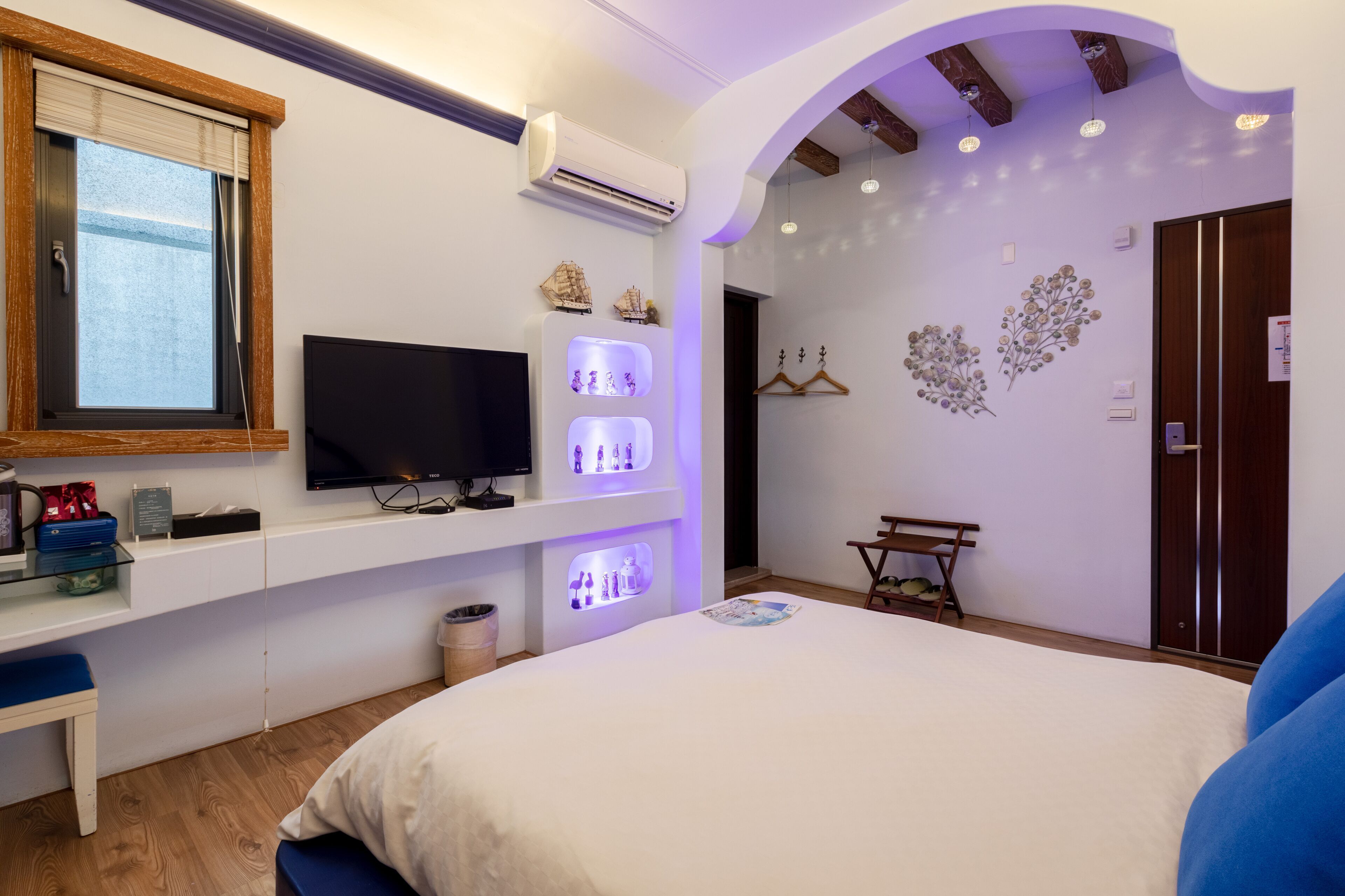 Egyptian cotton sheets, premium bedding, down duvets