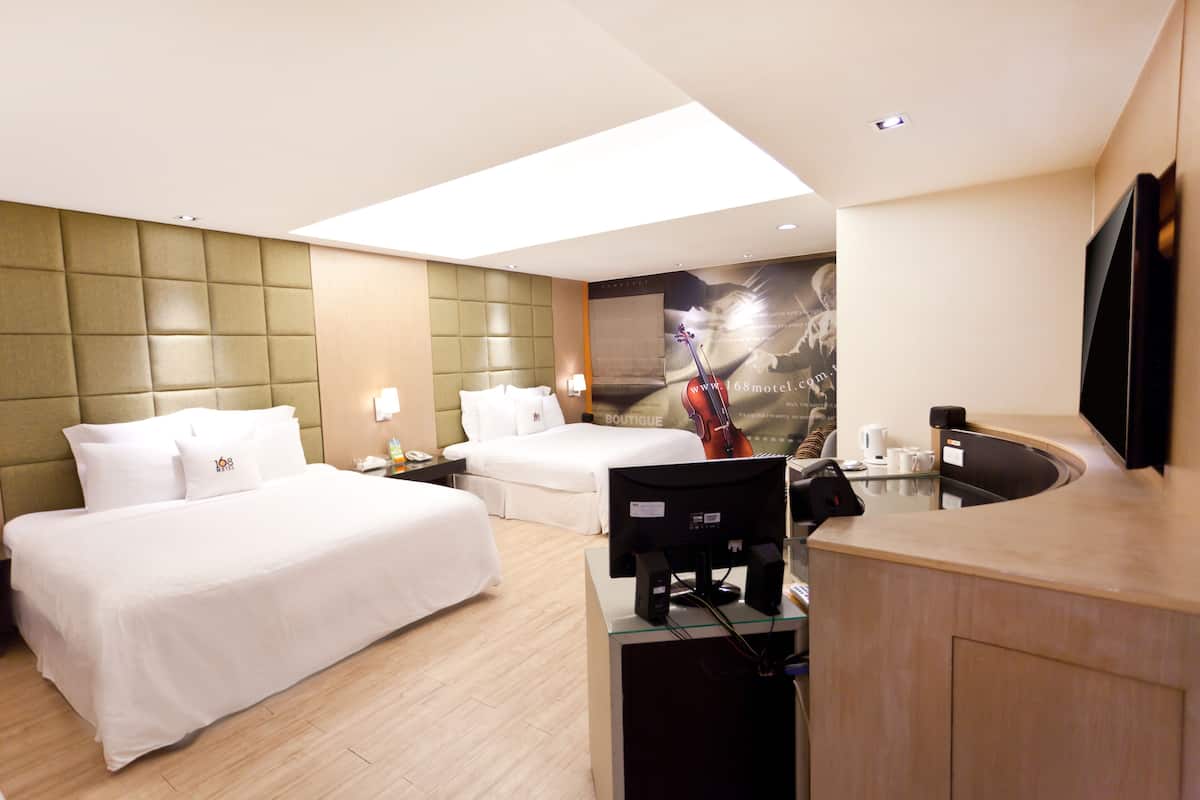 Habitación familiar | 2 dormitorios, ropa de cama de alta calidad, minibar y escritorio