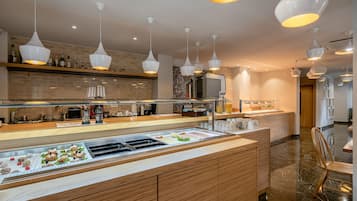 Tägliches inbegriffenes Frühstücksbuffet