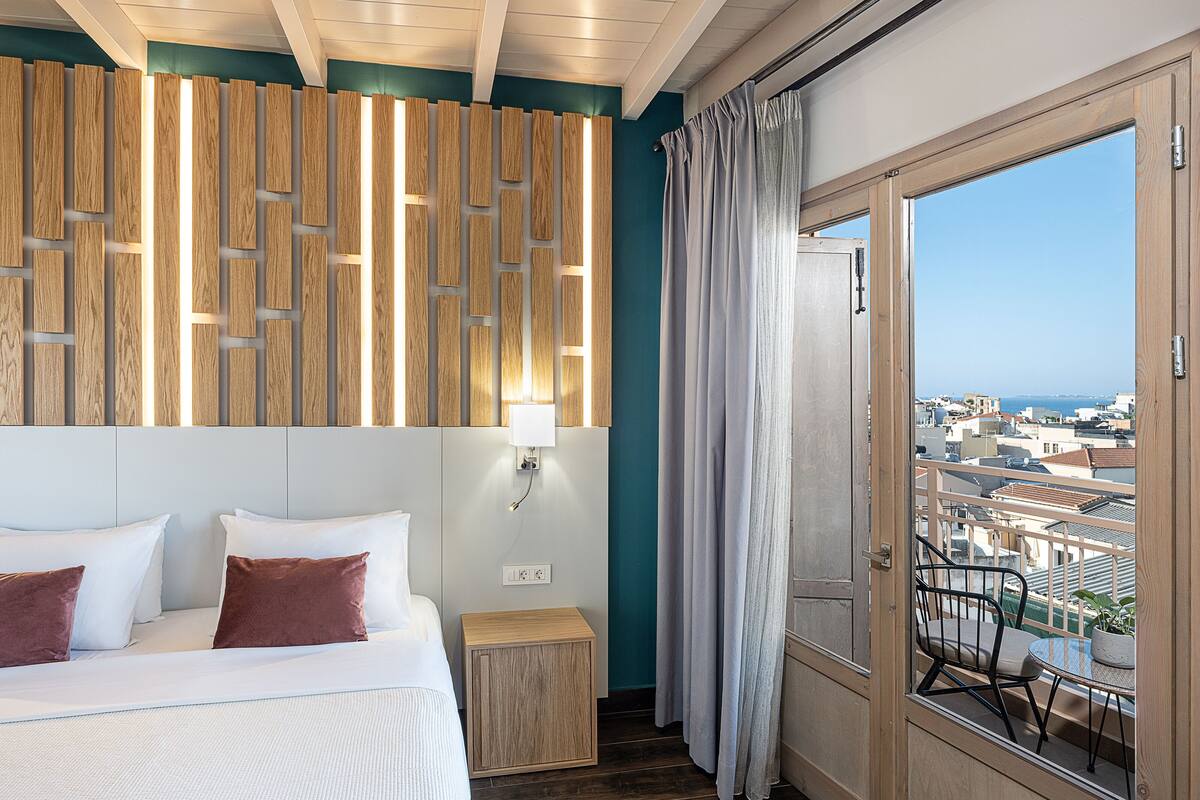 superior room | down duvets, in-room safe, desk, laptop workspace