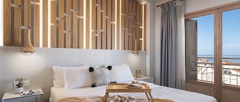 Down duvets, in-room safe, desk, laptop workspace