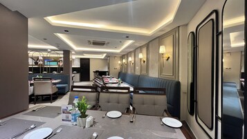 Daily buffet breakfast (INR 500 per person)