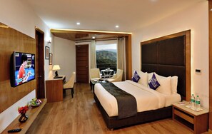 Ropa de cama de alta calidad y minibar 