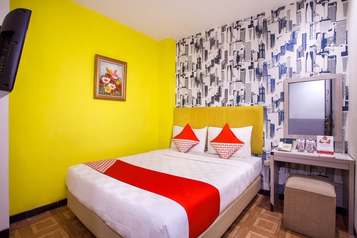 Standard Double Room | Premium bedding, desk, WiFi (free), bed sheets
