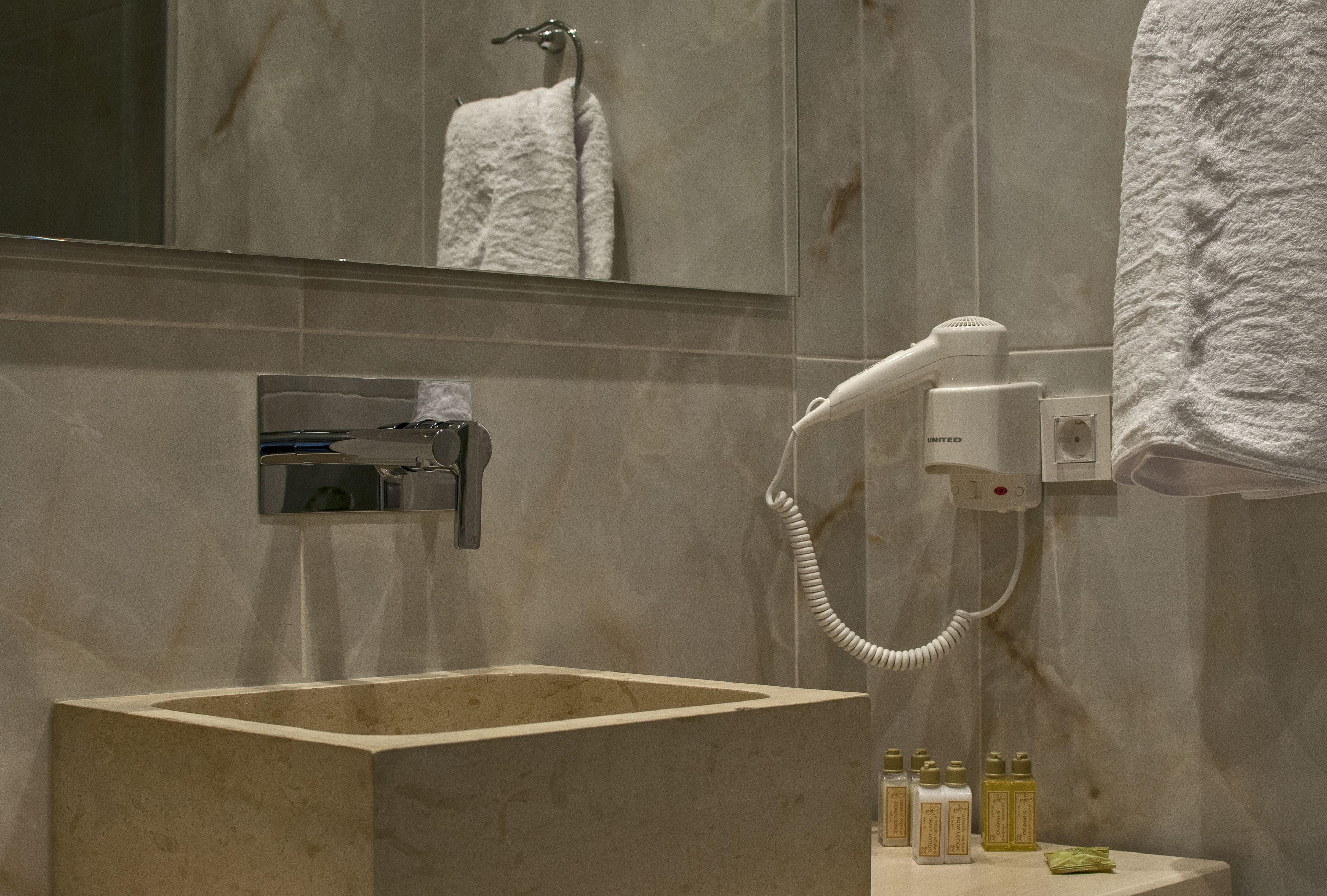 Photo - Elia Zampeliou Hotel