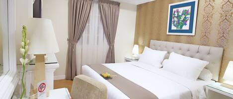 In-room safe, desk, blackout drapes, soundproofing