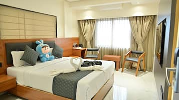 Chambre exécutive double | 1 chambre, minibar, bureau, fer et planche à repasser