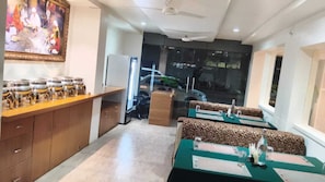 Restaurant - Hotel Sai Kamal (Rahata)