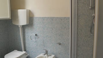 Chambre Double Confort (Gialla) | Salle de bain