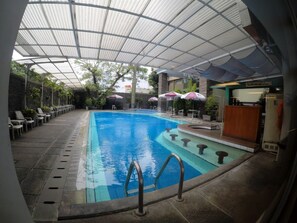 Udendørs pool