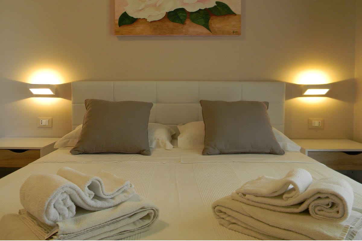 Double Room, Garden View | Meja, langsir/tirai gelap terus, kalis bunyi, katil bayi/kot (percuma)