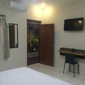 Työpöytä, silitysrauta/-lauta, lisävuoteet, ilmainen Wi-Fi